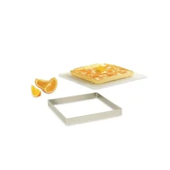 Carré perforé L. 8 cm de L'école Valrhona par De Buyer