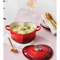 Cocotte en Fonte Cœur 20 cm Cerise Le Creuset