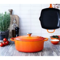 Cocotte en Fonte Ovale 27 cm Volcanique Le Creuset Signature