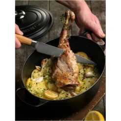 Cocotte en fonte Ovale 27 cm Noir Mat Le Creuset Signature