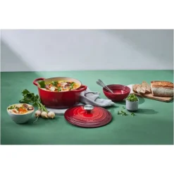Cocotte en Fonte Ronde 24 cm Cerise Le Creuset Signature