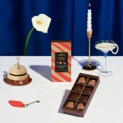 Coffret 8 Cœurs Fourrés Chocolat Noir et Lait 75 g Valrhona