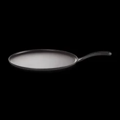 Crêpière en Fonte 27 cm Noir Mat avec Spatule & Râteau Le Creuset