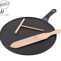 Crêpière Fonte Émaillée 30 cm Noir avec Accessoires Chasseur