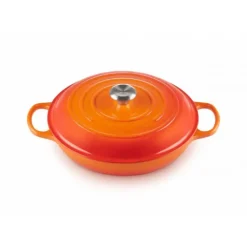 Faitout Volcanique en Fonte avec Intérieur Sable 30 cm Le Creuset Signature