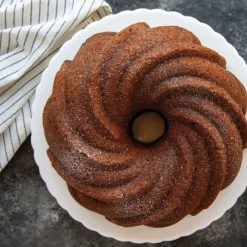 Moule à Gâteau Bundt Tourbillon Gold Nordic Ware