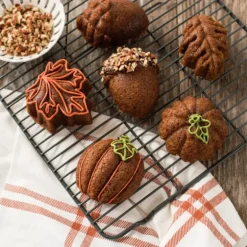 Moule à Gâteaux Gourmandises d'Automne (x6) Bronze Nordic Ware