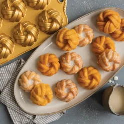 Moule Mini Bundt Torsadés (x12) Gold Nordic Ware
