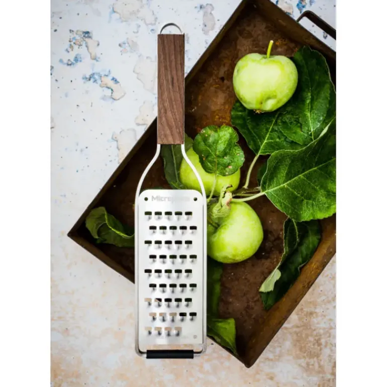 Râpe Très Gros Grains Master Manche en Bois Microplane