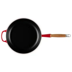 Sauteuse en Fonte 28 cm Cerise avec Manche en Bois Le Creuset Signature